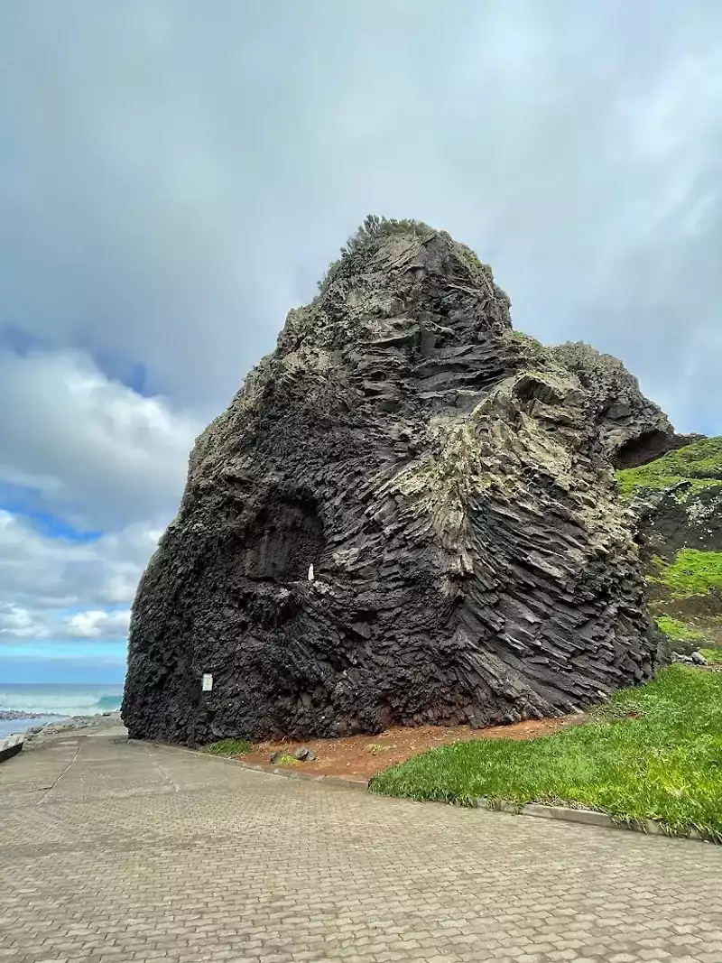 Praia-Ilheus-Ribeira-da-Janela-1