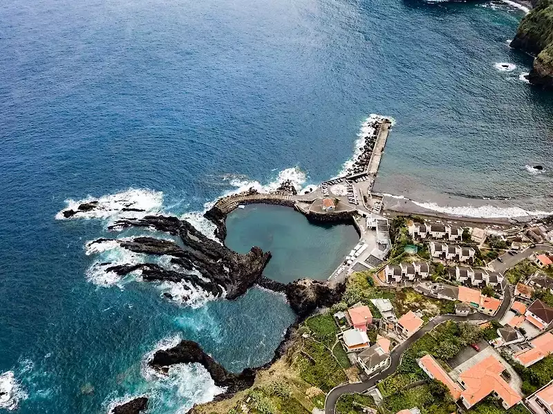 Seixal-sand-beach-&-Natural-pools-1