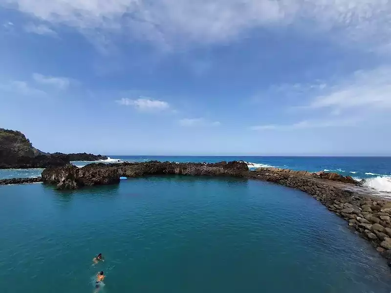Seixal-sand-beach-&-Natural-pools-2