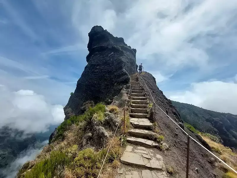 Pico-do-Arieiro-to-Pico-Ruivo-1