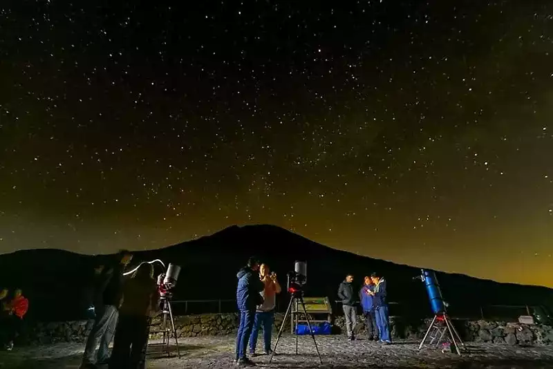 Teide-National-Park-Sunset-&-Stargazing-with-Dinner-(Star-Safari)-1
