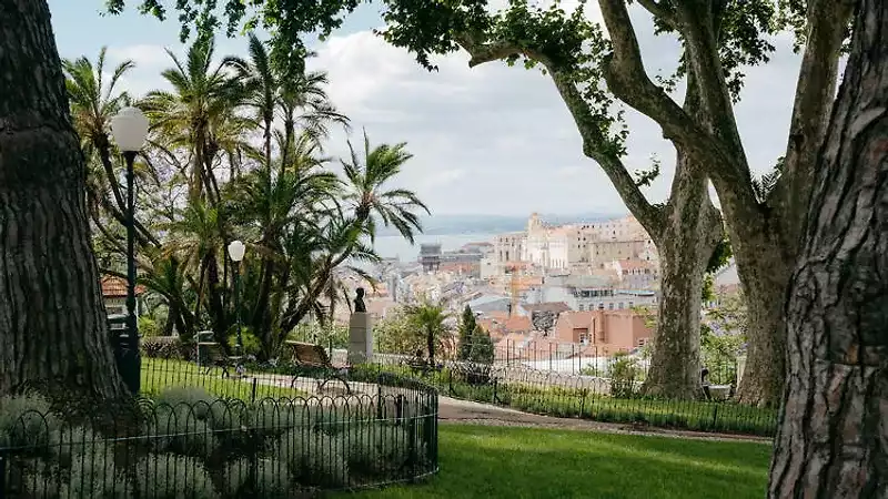 Miradouro-do-Jardim-do-Torel-2