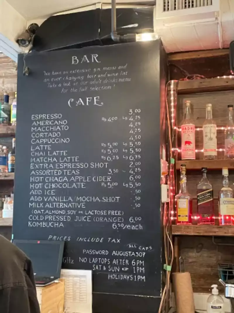 Pamenar-Coffee-Shop-1