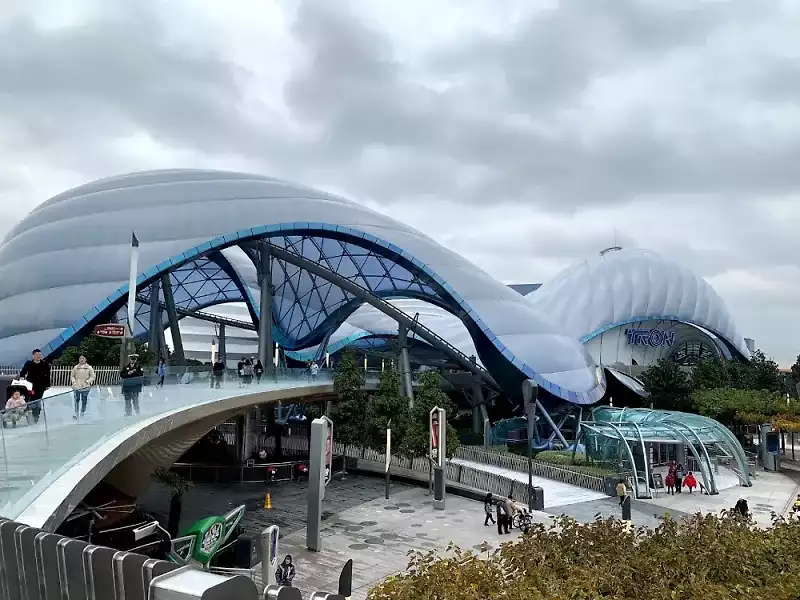 Shanghai-Disneyland-1