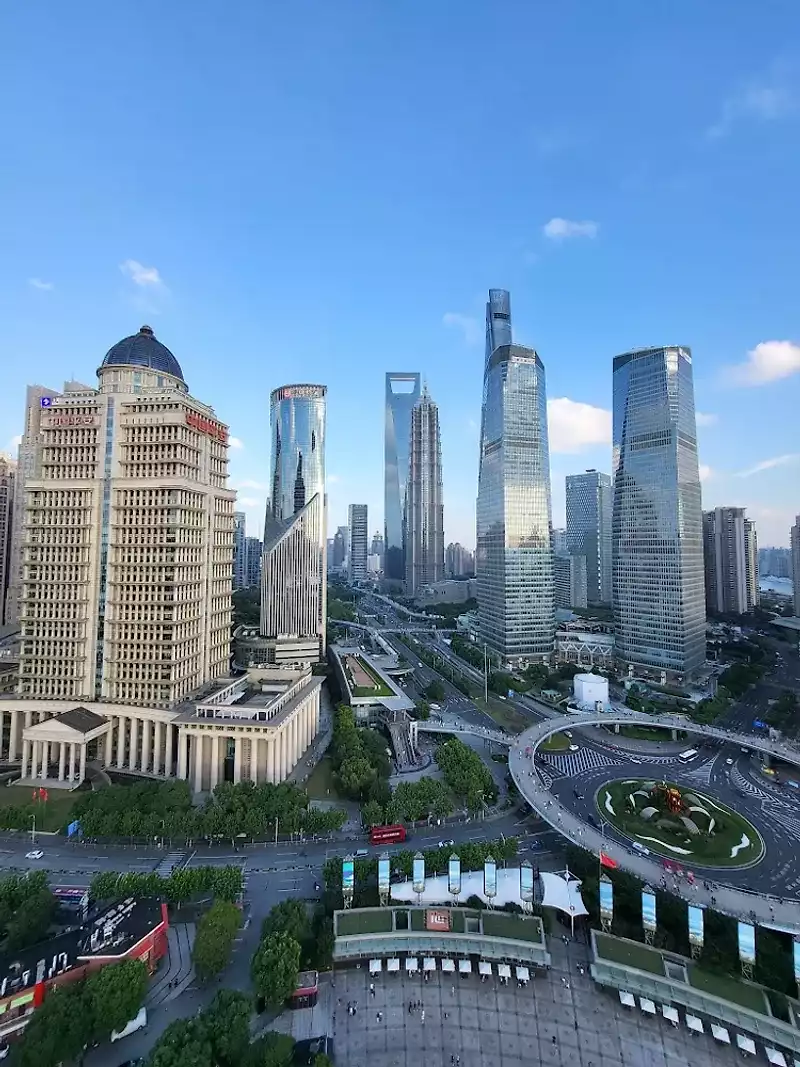 Oriental-Pearl-Tower-2