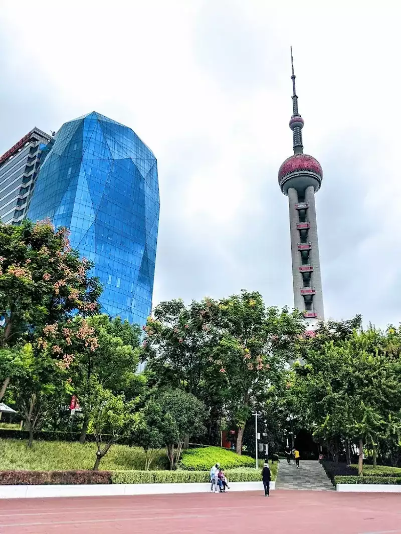 Oriental-Pearl-Tower-1