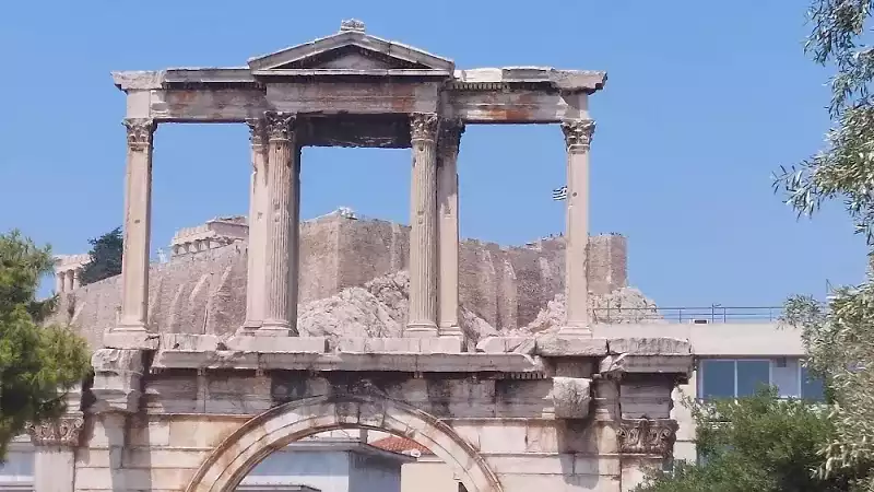 Temple-of-Olympian-Zeus-2