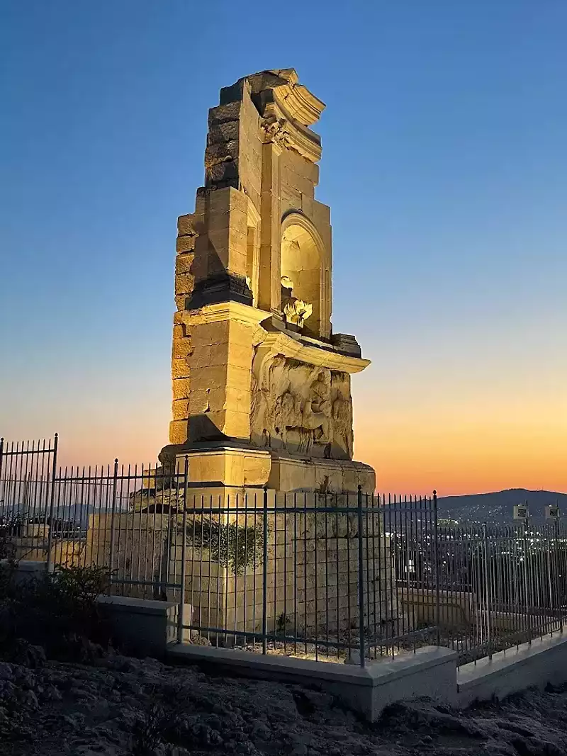 Philopappos-Monument-2