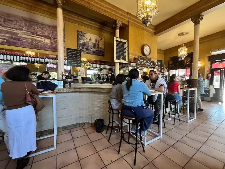 El-Anciano-Rey-de-los-Vinos--1