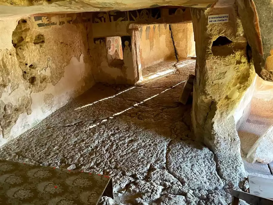 Rock-Hewn-Churches-of-Ivanovo-1