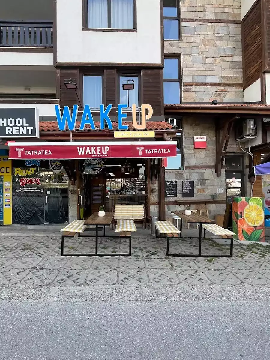 Wake-UP-coffee-&-juice-bar-1