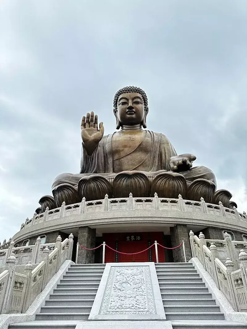Tian-Tan-Buddha-0