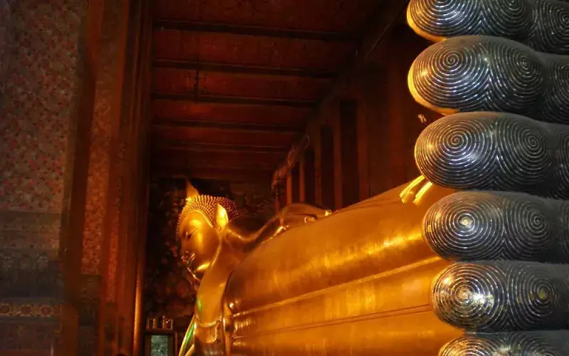 Wat-Pho-(Temple-of-the-Reclining-Buddha)-0