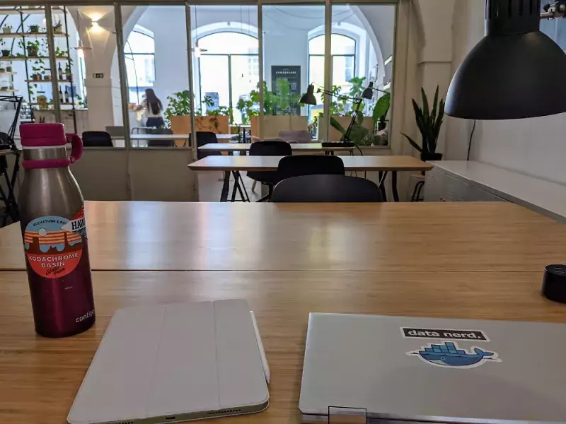 Outsite-Coworking-Cafe-0