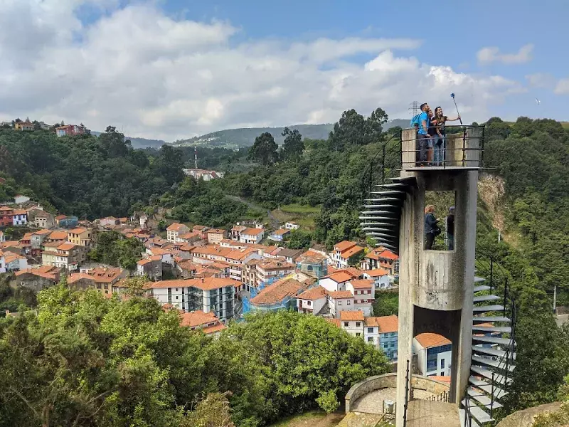 Cudillero-Village-&-Lookout-0