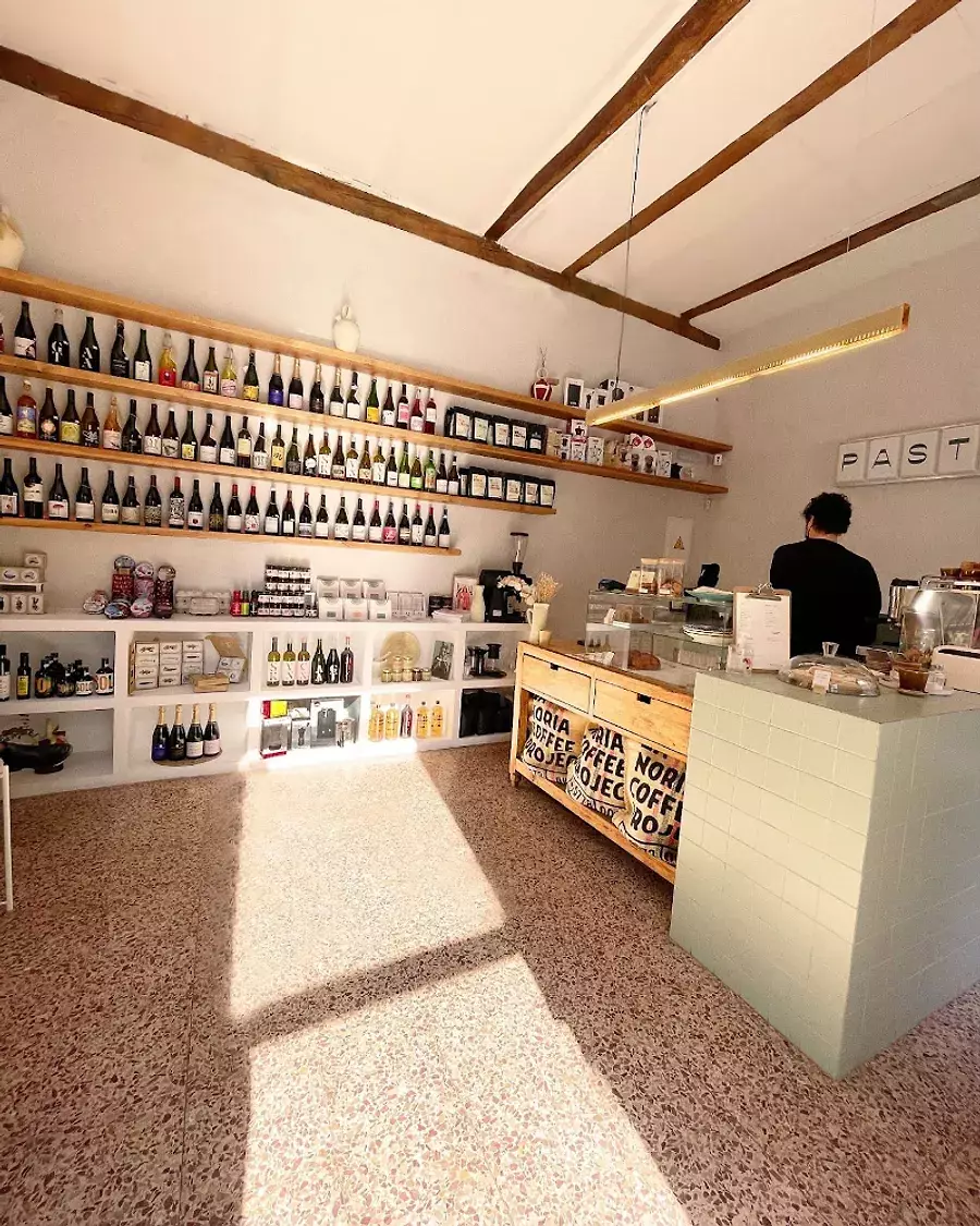 PASTORA-–-Café-&-Bottle-Shop-0