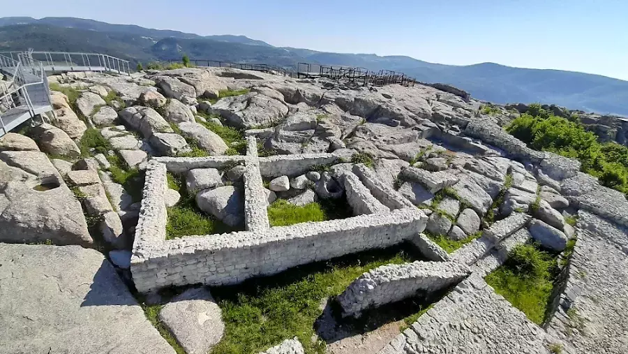 Ancient-sanctuary-city-Perperikon-0