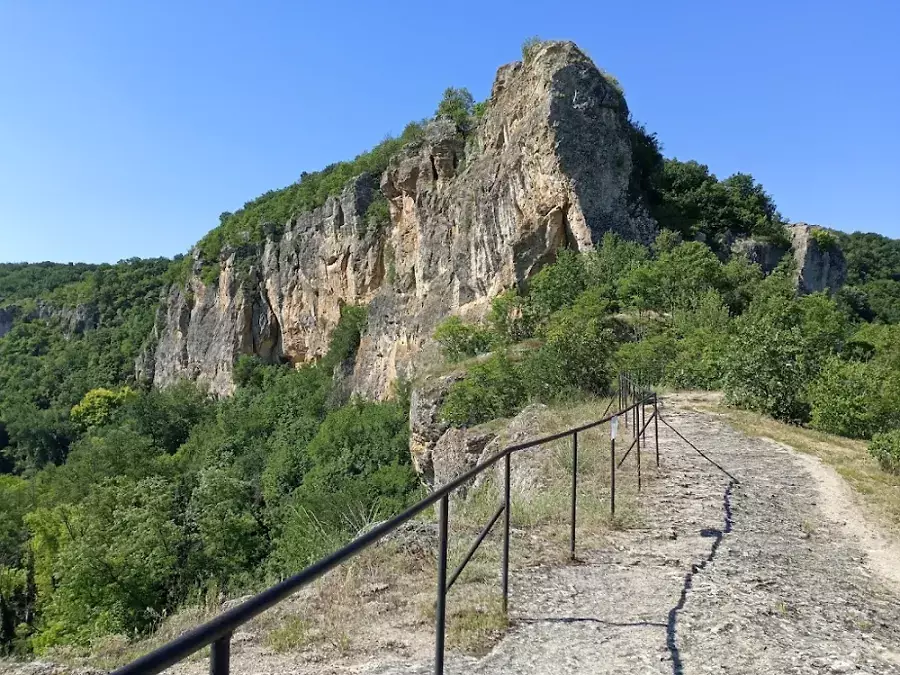 Rock-Hewn-Churches-of-Ivanovo-0