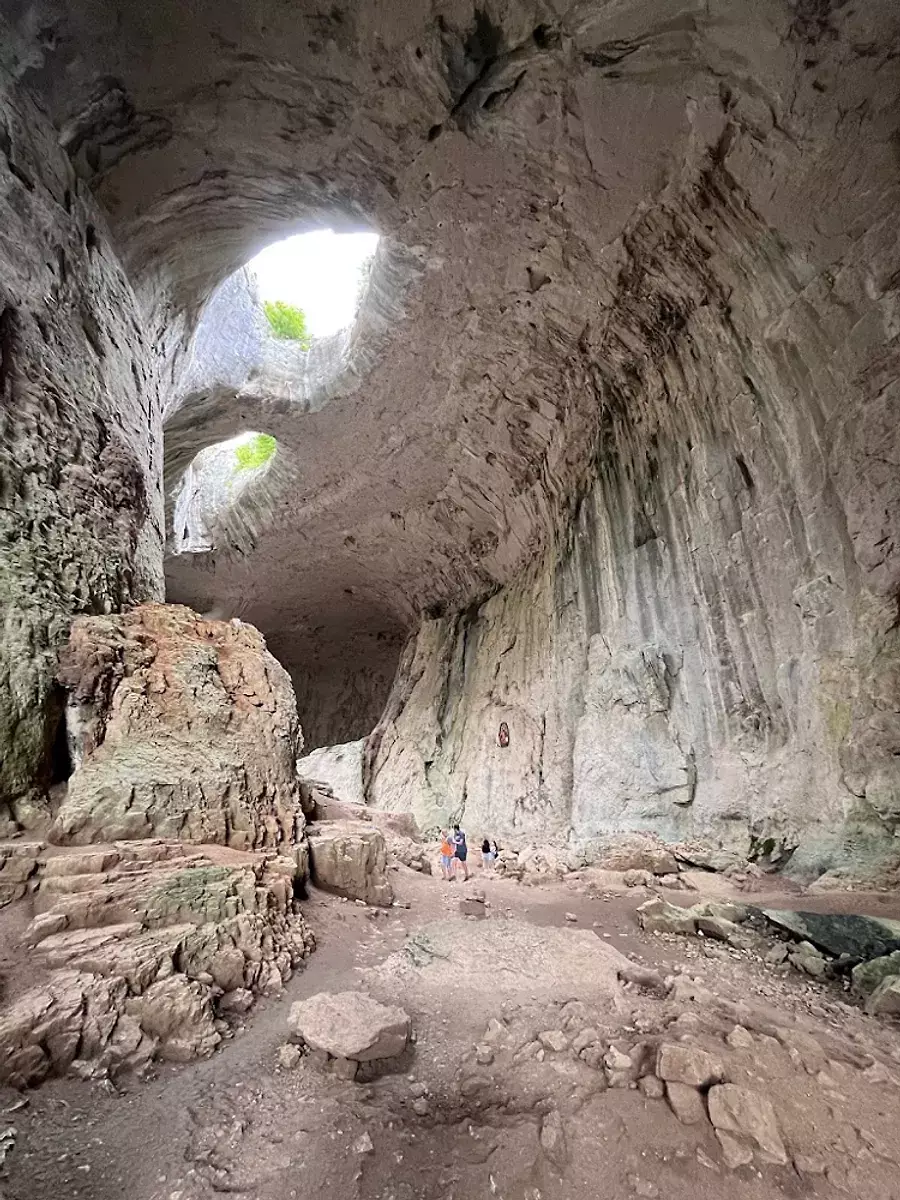 Prohodna-Cave-0
